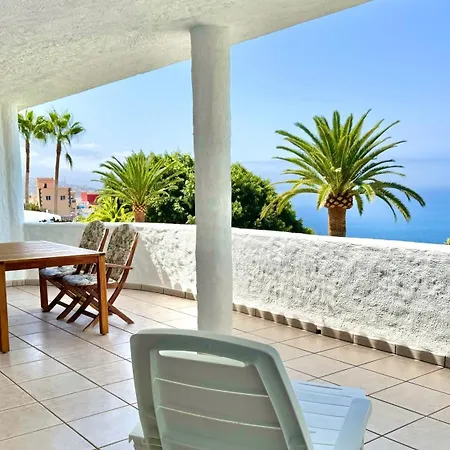 Residencial Rolando Apartment *